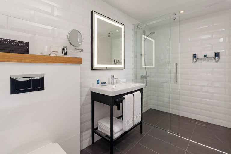 Bathroom 4, Four Points by Sheraton Warsaw Mokotow, Warsaw