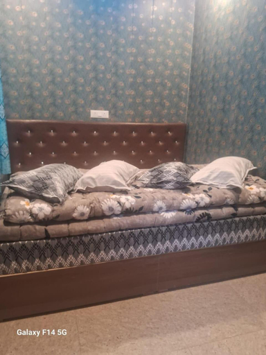 Others 4, Basba hotel, Rudraprayag