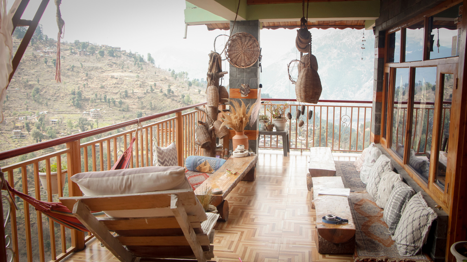 Public Area, Bohodyssey Hallan, Kullu