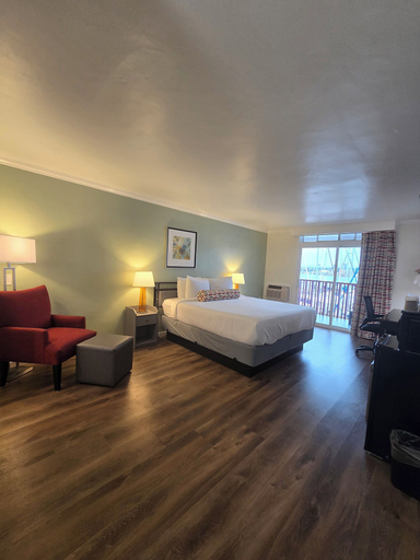 Bedroom 24