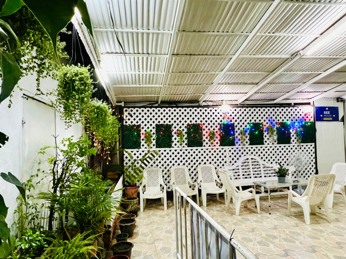Food & Drinks 3, Ree House, Wattana