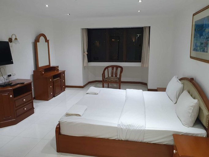 Bedroom 6