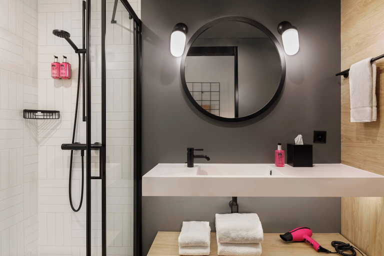 Bathroom 21