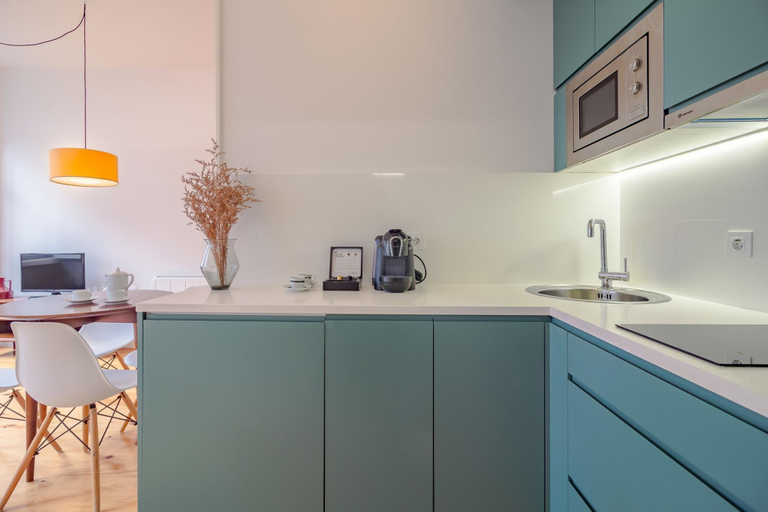 Others 4, Tower 1F in Oporto With 1 Bathrooms, Porto