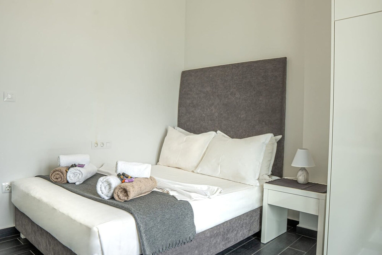 Room 3, Pink Rose Beachfront Villa, Crete