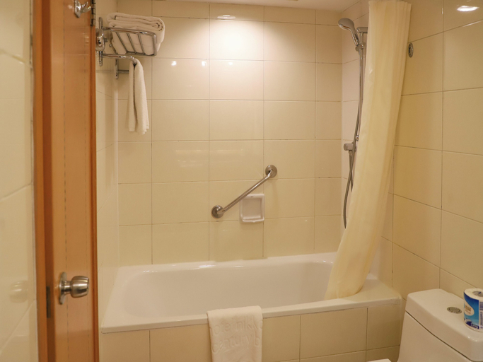 Bathroom 5, Hotel New Century Beijing, Beijing