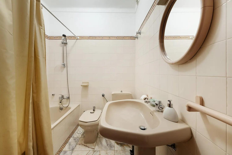 Bathroom 2, Alto da Praia Villa, Sintra