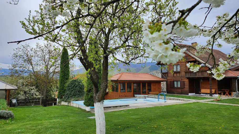 Others 5, Casa Amalia Tocile -Sadu, Cisnadie