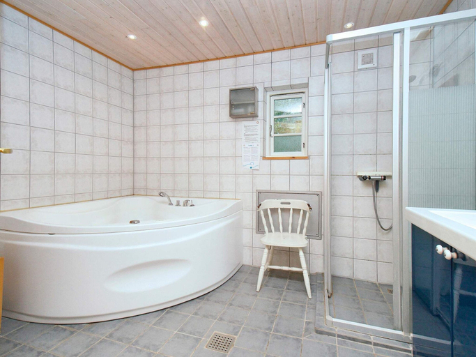 Bathroom 4, 8 Person Holiday Home in Jaegerspris-by Traum, Frederikssund