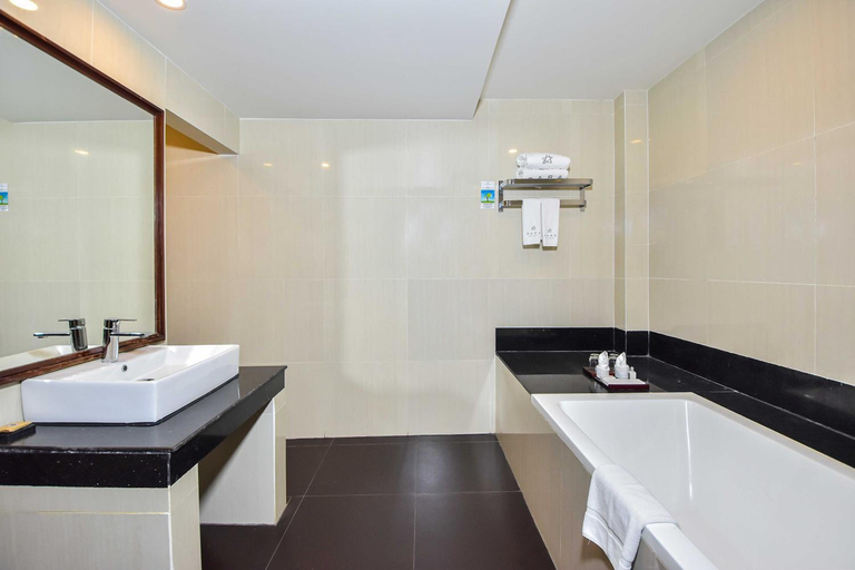 Bathroom 4, Independence Hotel by Dara, Sihanoukville