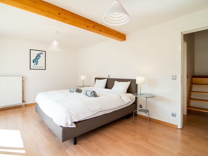 Bedroom 4, Luxurious Villa With Pool and Sauna, and Very Suitable for Culinary Workshops, Liège