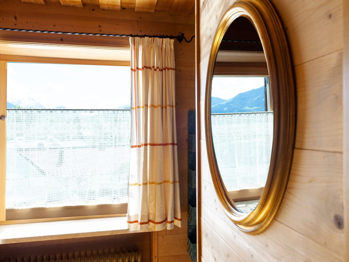 Others 3, Apartment in Tyrol in an Attractive Area, Kitzbühel