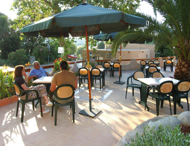 Others 3, Beachside Stay Near Gulf of Liscia, Corse-du-Sud