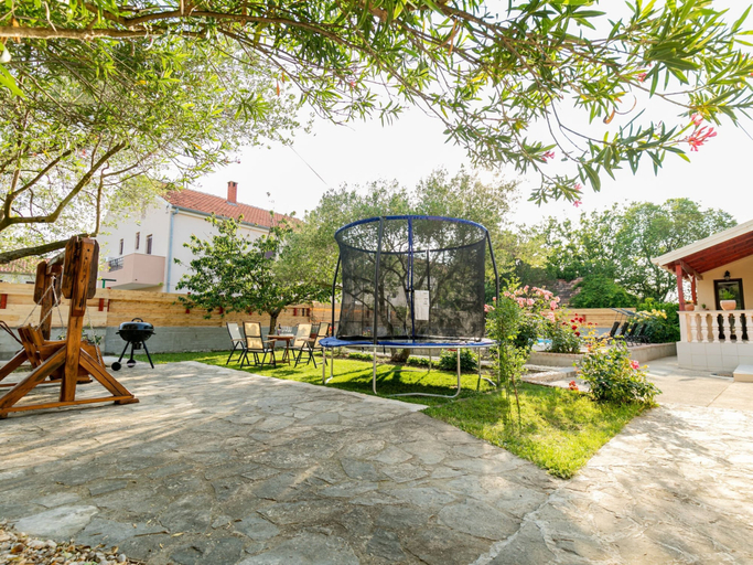 Exterior & Views, Holiday Home in Zemunik Donji With Private Pool, Zemunik Donji