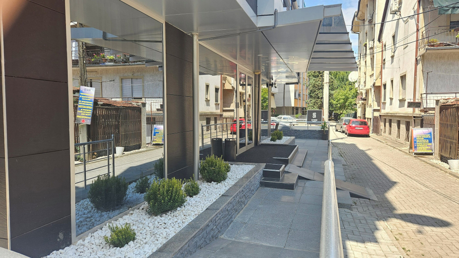 Others 5, Sienna Residence