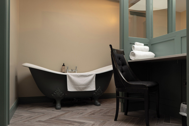 Bathroom 4, Bushmills Townhouse, Causeway Coast and Glens