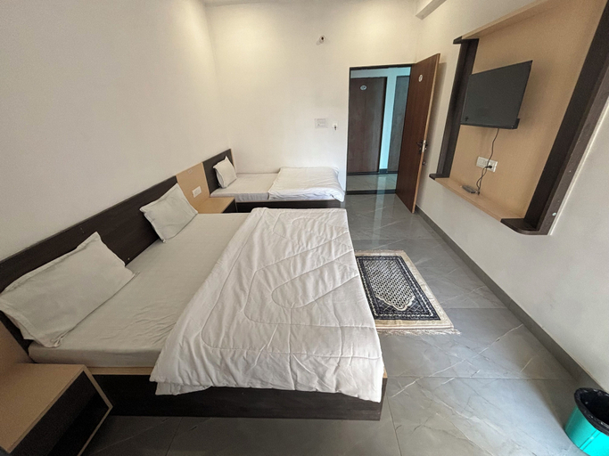 Bedroom 3, Shree Radhe Mohan Hotel and Resort, Sikar