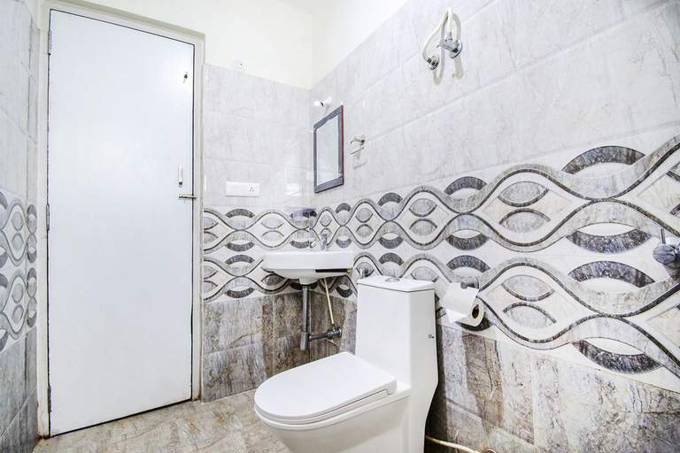 Bathroom 4, Fabhotel Pride Inn, Hyderabad