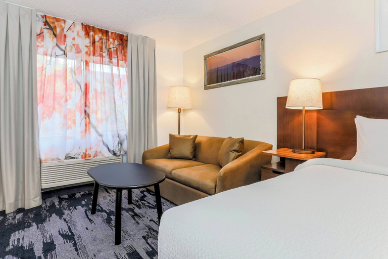 Bedroom 4, Fairfield Inn & Suites Houston Westchase, Houston