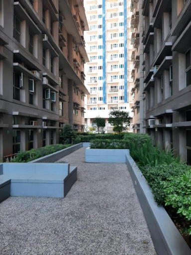 2BR Top Floor spacious unit in Mandaluyong, Pasig City