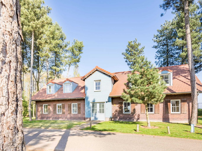 Exterior & Views 1, Luxurious villa in Weert for 24 persons, Weert