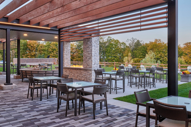 Food & Drinks 5, Courtyard by Marriott Petoskey at Victories Square, Emmet