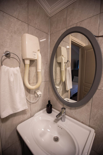 Bathroom 3, Hotel Simsek, Merkez