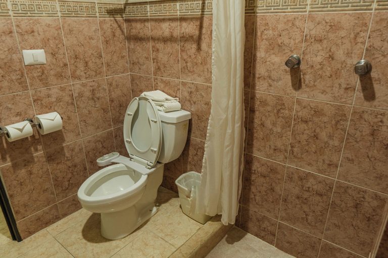 Bathroom 4, Maya Tulipanes Express, Palenque