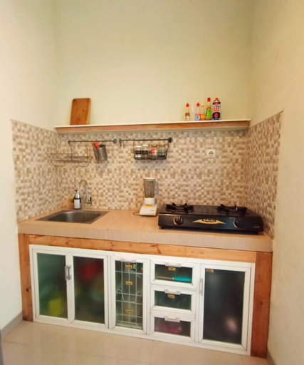 Others 4, Villa Madina Keluarga  (full ac) dekat jtp 3, Malang