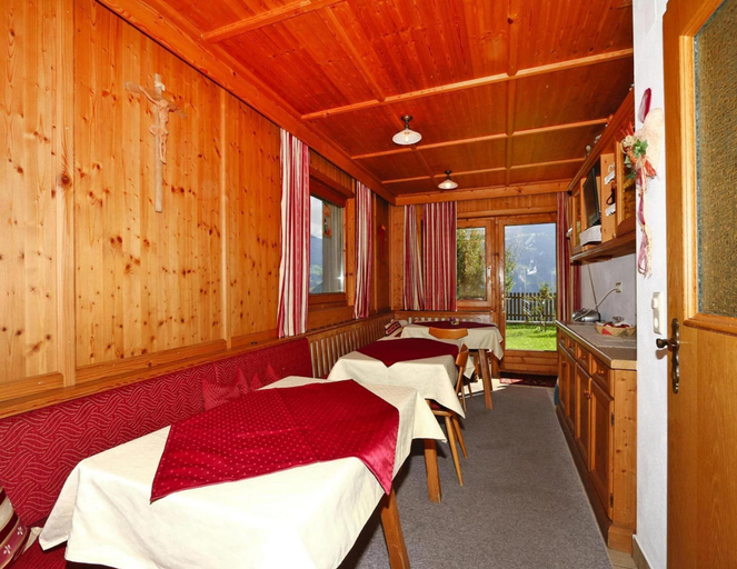 Bedroom 4, Apartment in Hippach im Zillertal With a Garden, Schwaz