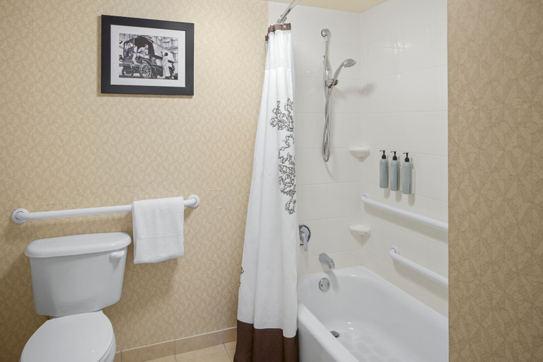Bathroom 5, Residence Inn by Marriott Aberdeen at Ripken Stadium, Harford
