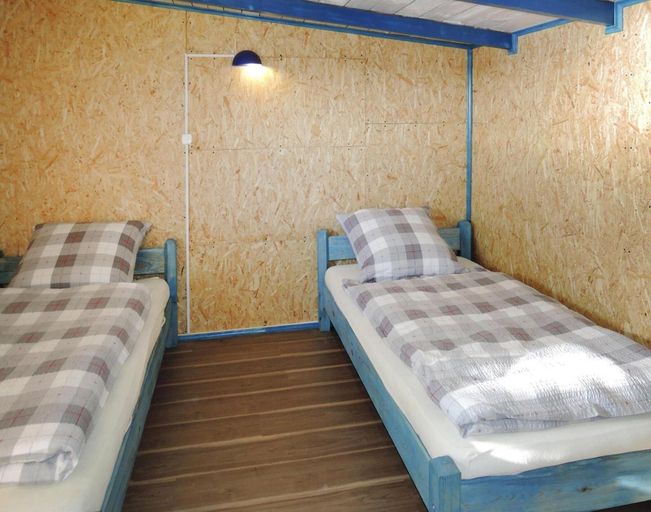Room 5, Holiday Home in Sulomino With Private Beach, Kamień