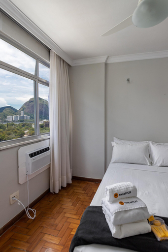 Room 3, 5 Minutes From Leblon Beach and View of Christ Ap1302, Rio de Janeiro