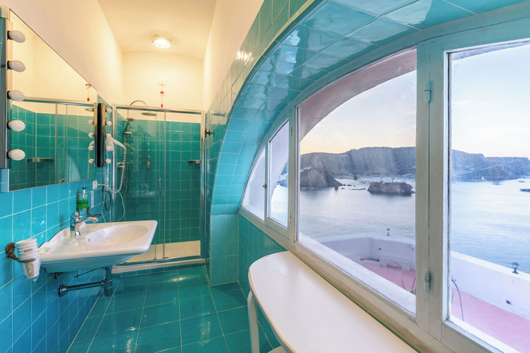 Bathroom 5, Hotel Torre dei Borboni, Latina