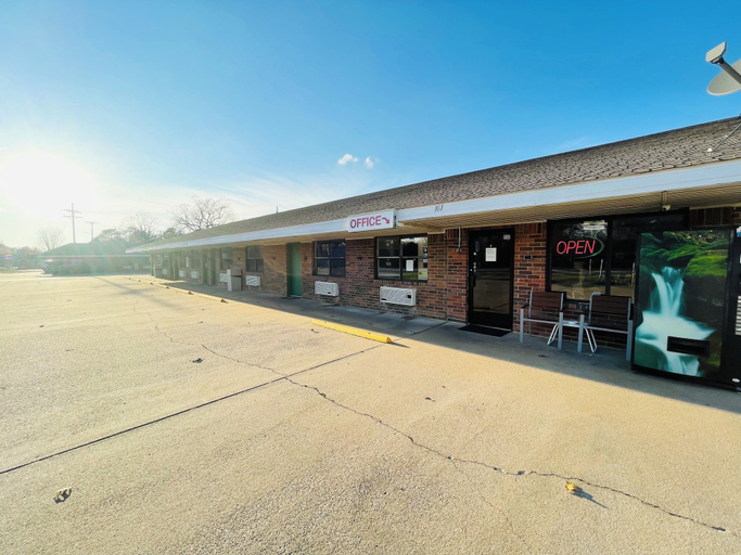 Exterior & Views, Holiday Pines Motel, Delaware