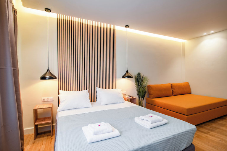 Bedroom 4, Still Athens, Attica