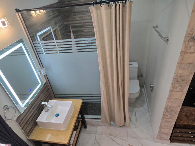 Bathroom 5, NEKST Hotel, IbadanSouth-West