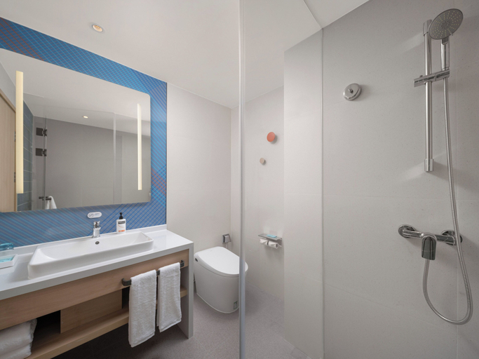 Bathroom 3, Holiday Inn Express ZHENGZHOU NONGYE ROAD, Zhengzhou