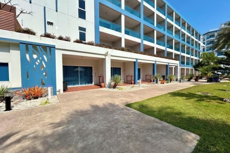 Exterior 22