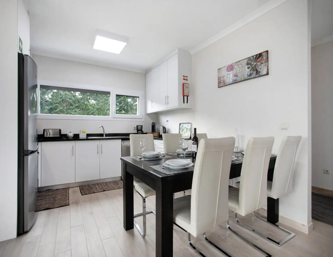 Others 5, Alluring Villa in Salir de Matos near Coast, Caldas da Rainha