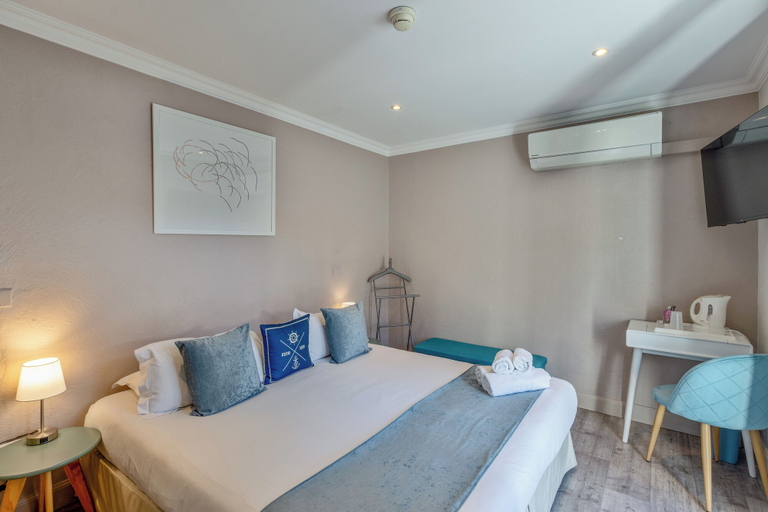 Bedroom 3, Hotel la Corniche d'Or Mandelieu, Alpes-Maritimes