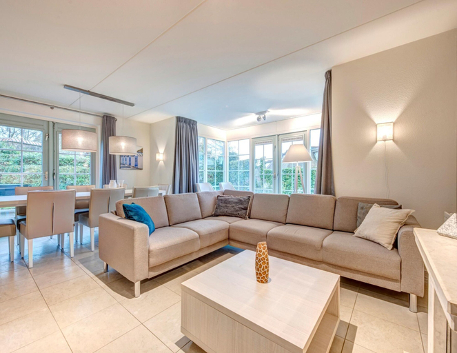 Living room, Restyled Thatched Villa Near the Sea in Cosy Domburg, Veere