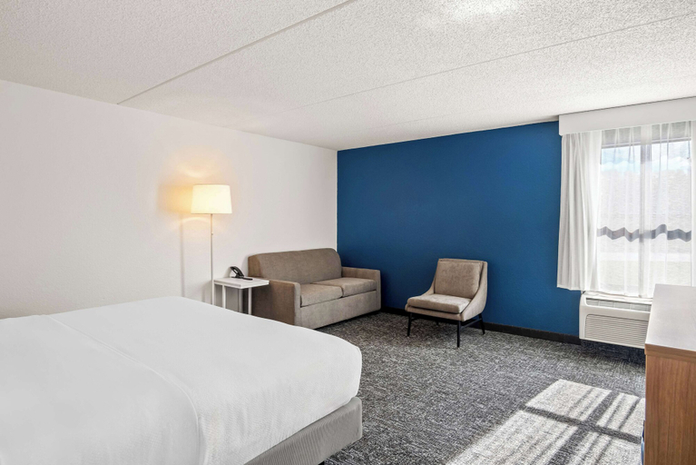 Bedroom 3, Spark by Hilton Stevensville, Berrien