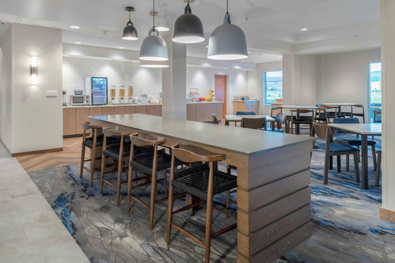 Food & Drinks 4, Fairfield Inn & Suites by Marriott Rapid City, Pennington