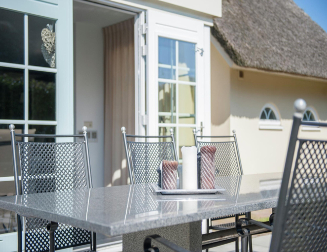 Balcony, Restyled Thatched Villa Near the Sea in Cosy Domburg, Veere