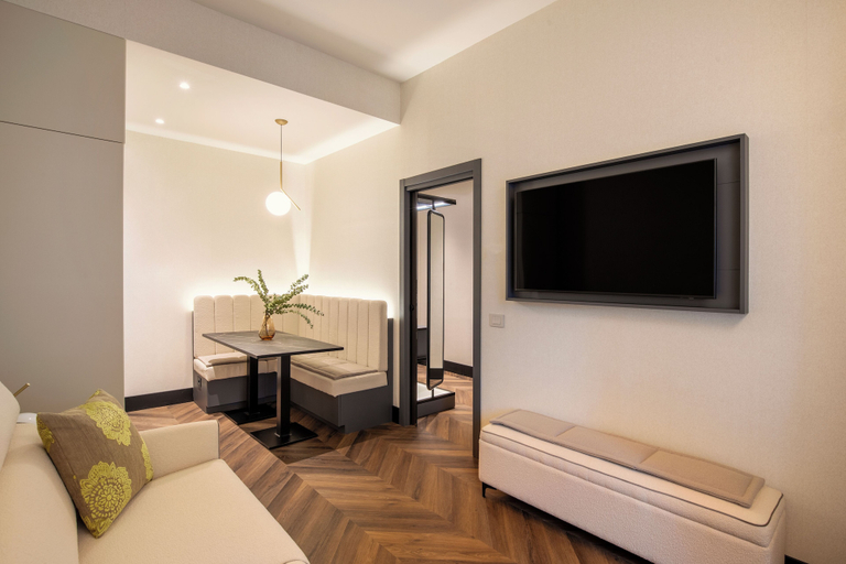Others 4, LUMERA STAY - Brera, Milano