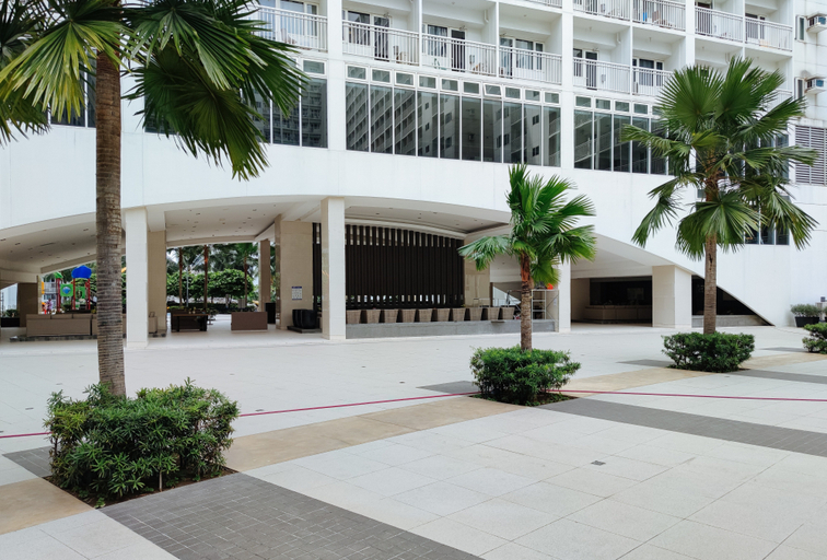 Exterior & Views 2, Lasciano's SMDC Shore Residences by RedDoorz, Pasay City
