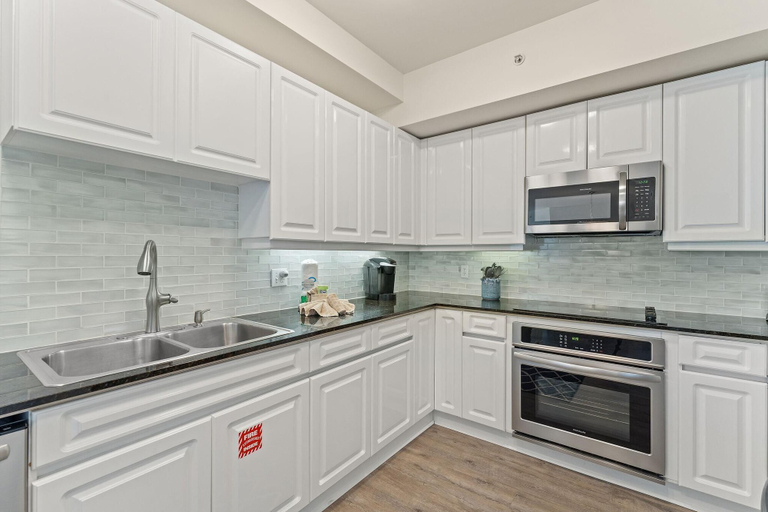 Others 5, Beach Colony East 17b-penthouse, Escambia