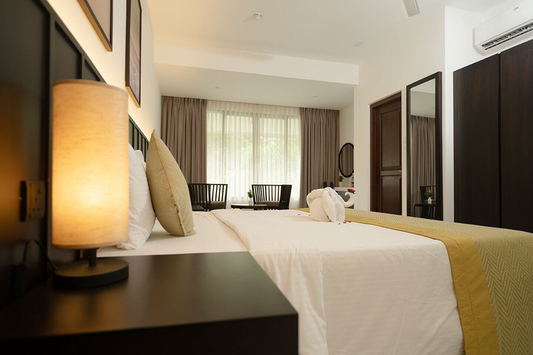 Bedroom 2, KYNROCK Airport Hotel, Katana