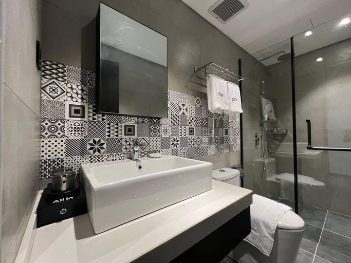 Bathroom 24